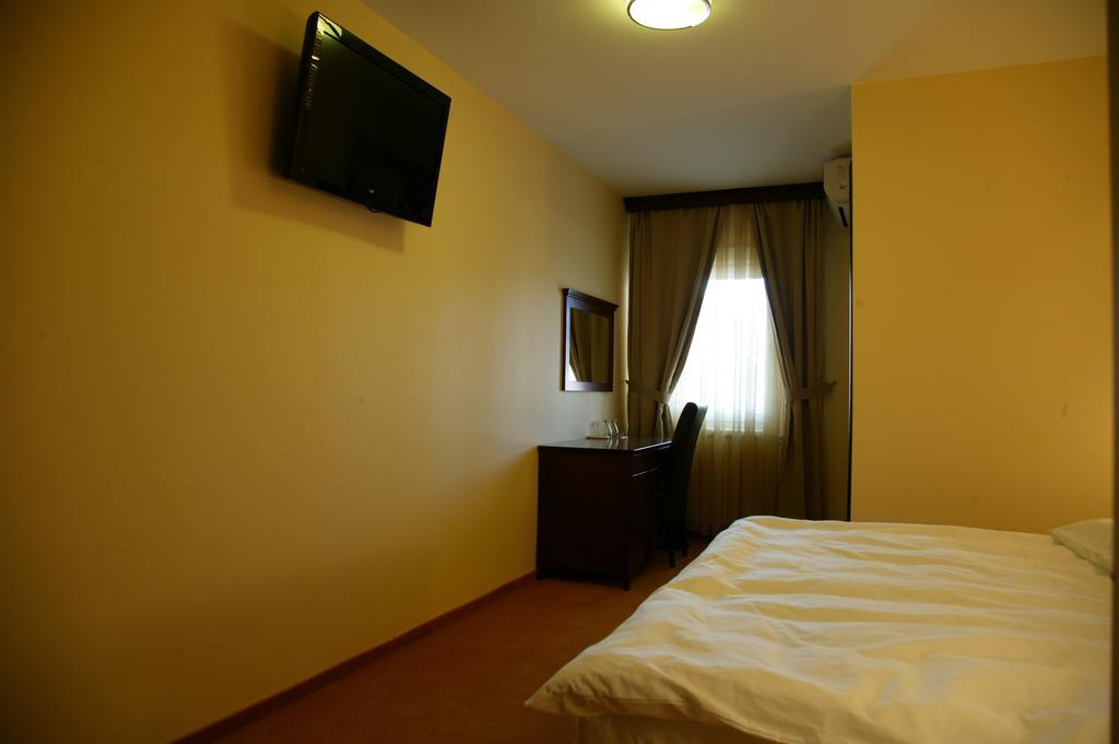 Garni Hotel Contact Belgrado Quarto foto