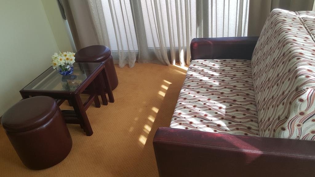 Garni Hotel Contact Belgrado Exterior foto
